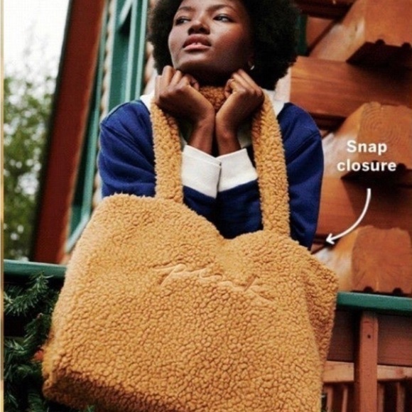 NWT VS Pink Sherpa Tote - Picture 4 of 4